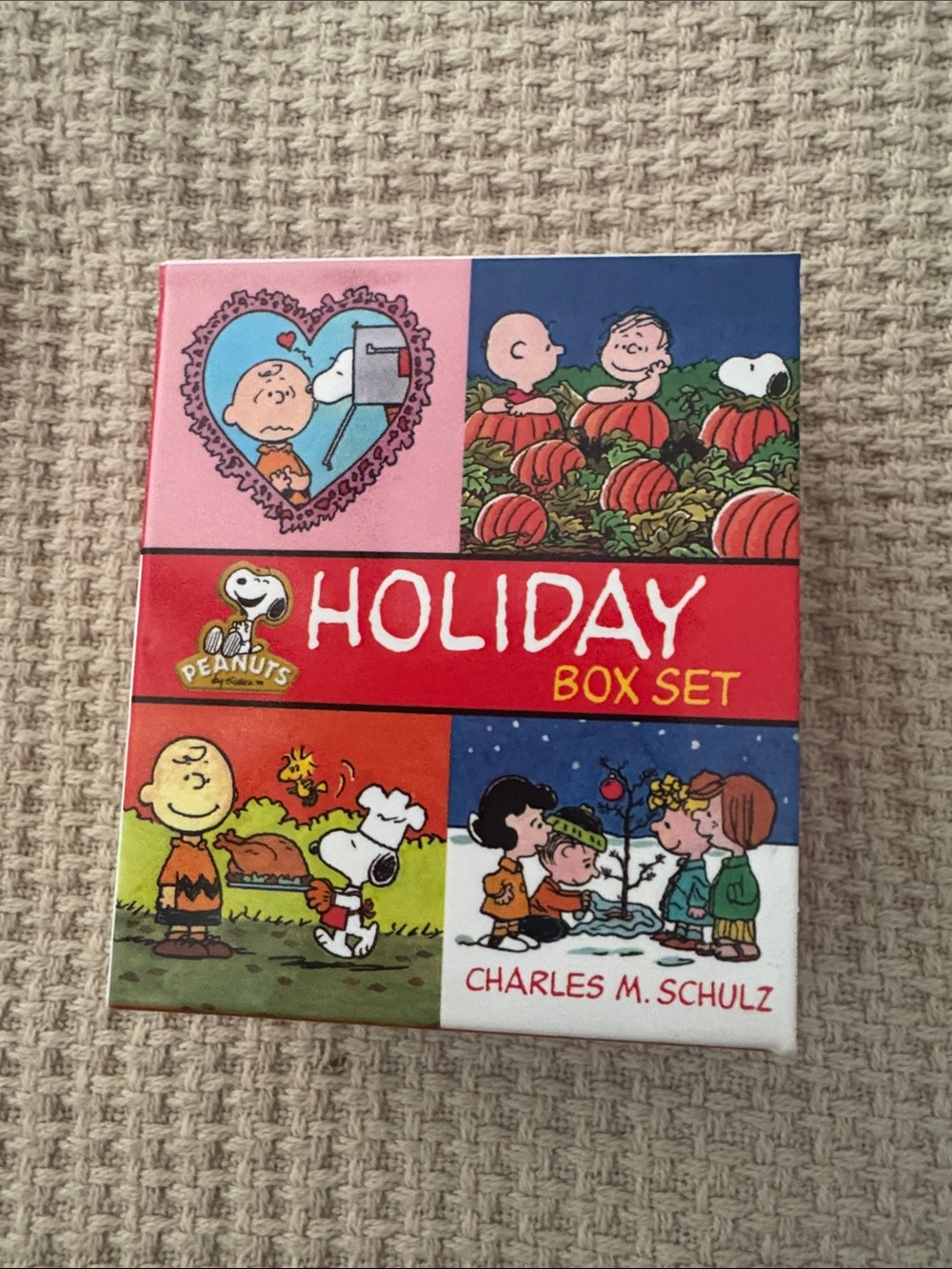 Peanuts Holiday Mini Books Box Set.